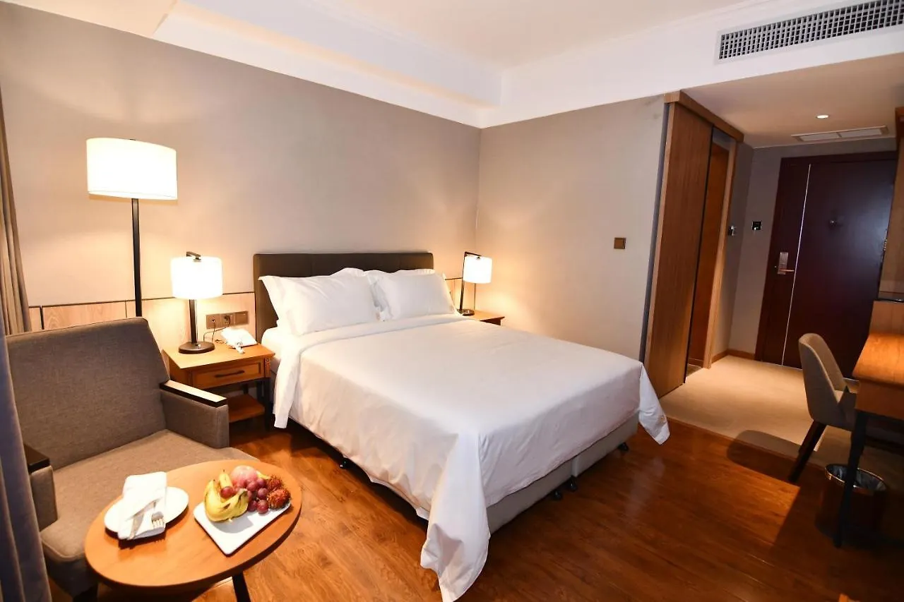 Prince Hotel Yangon 4*,
