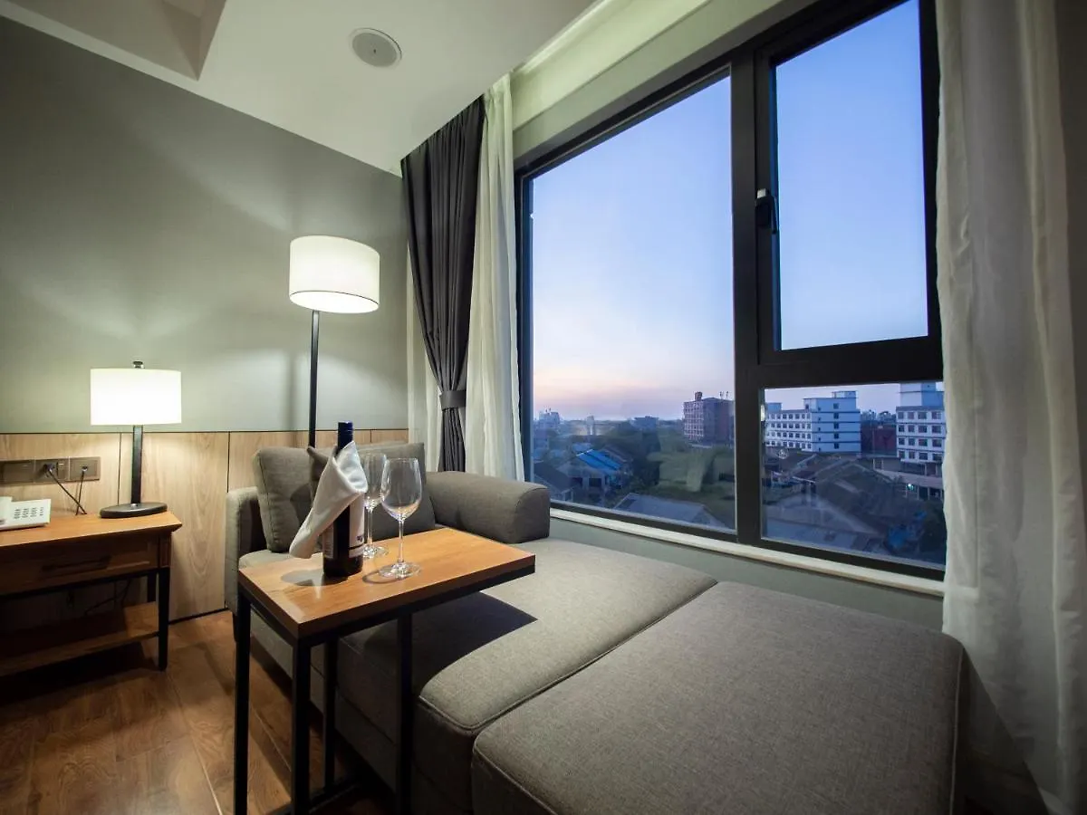 Prince Hotel Yangon 4*,